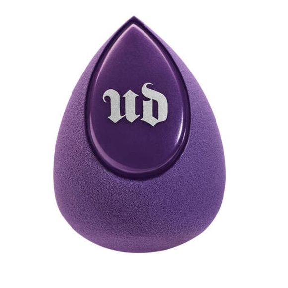 Urban Decay Build + Blend Makeup Sponge - Picture 3 of 3